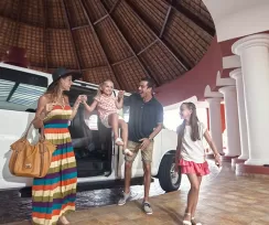 Booking airport transfer Thomas Travel