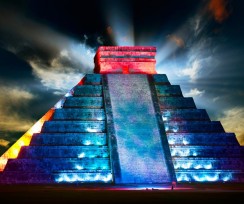 Chichen Itza by Night, Don’t miss the Light & Sound Show